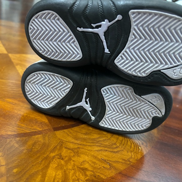Nike Jordan's Size 8 - Picture 7 of 9